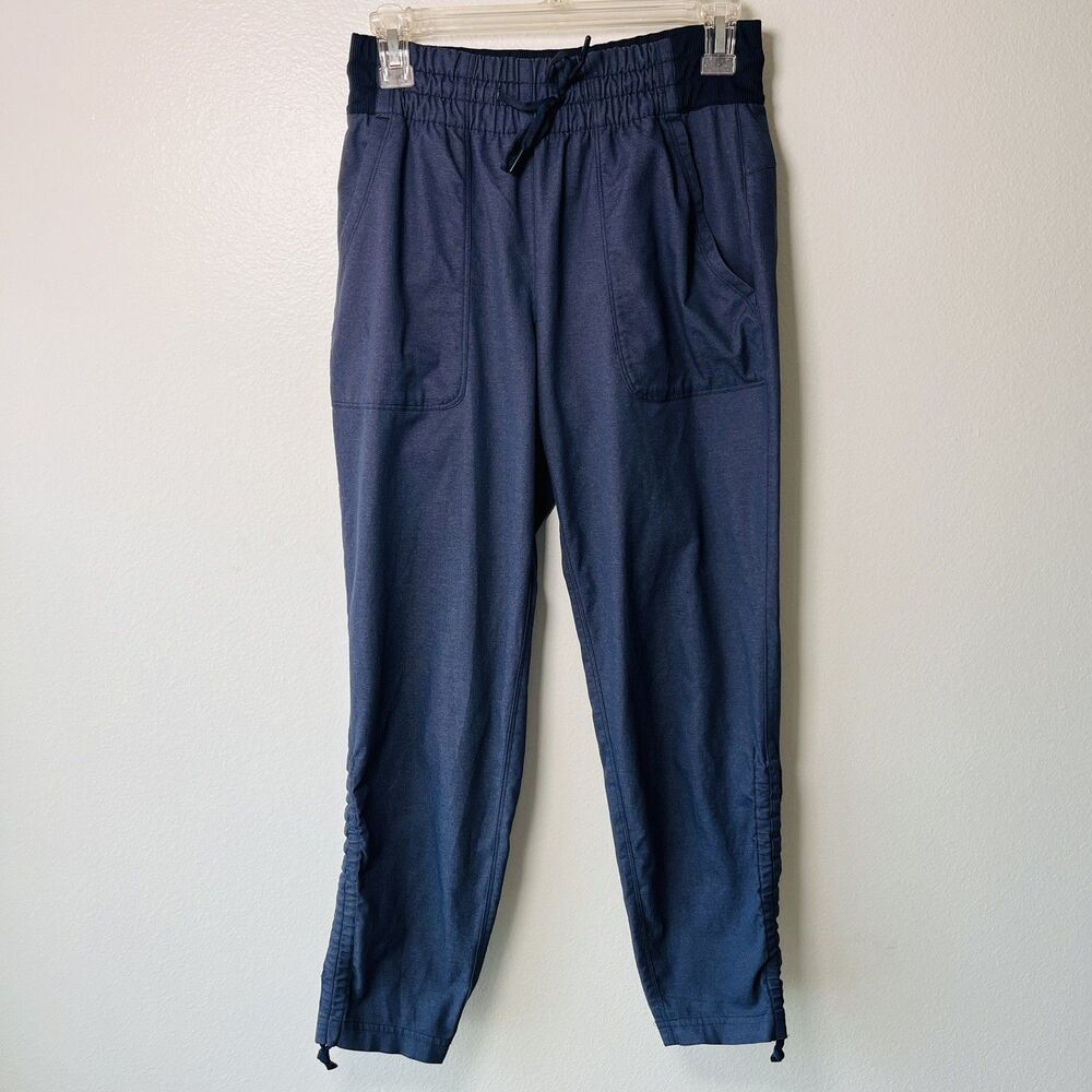 The North Face Blue Jogger Capris Size M